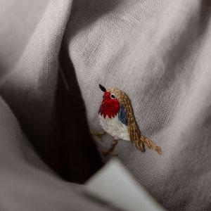 Handmade Embroidery "Robin" | Customized Personalised Items | Optional Embroideries
